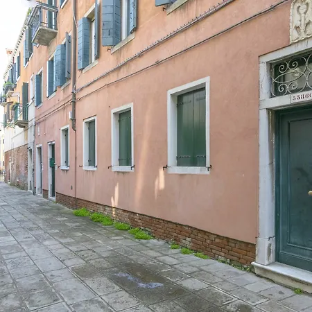 Bella Charming House Apartman