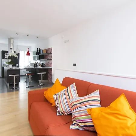 Bella Charming House Апартаменты *