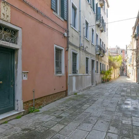 Bella Charming House *