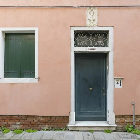 Апартаменты Bella Charming House